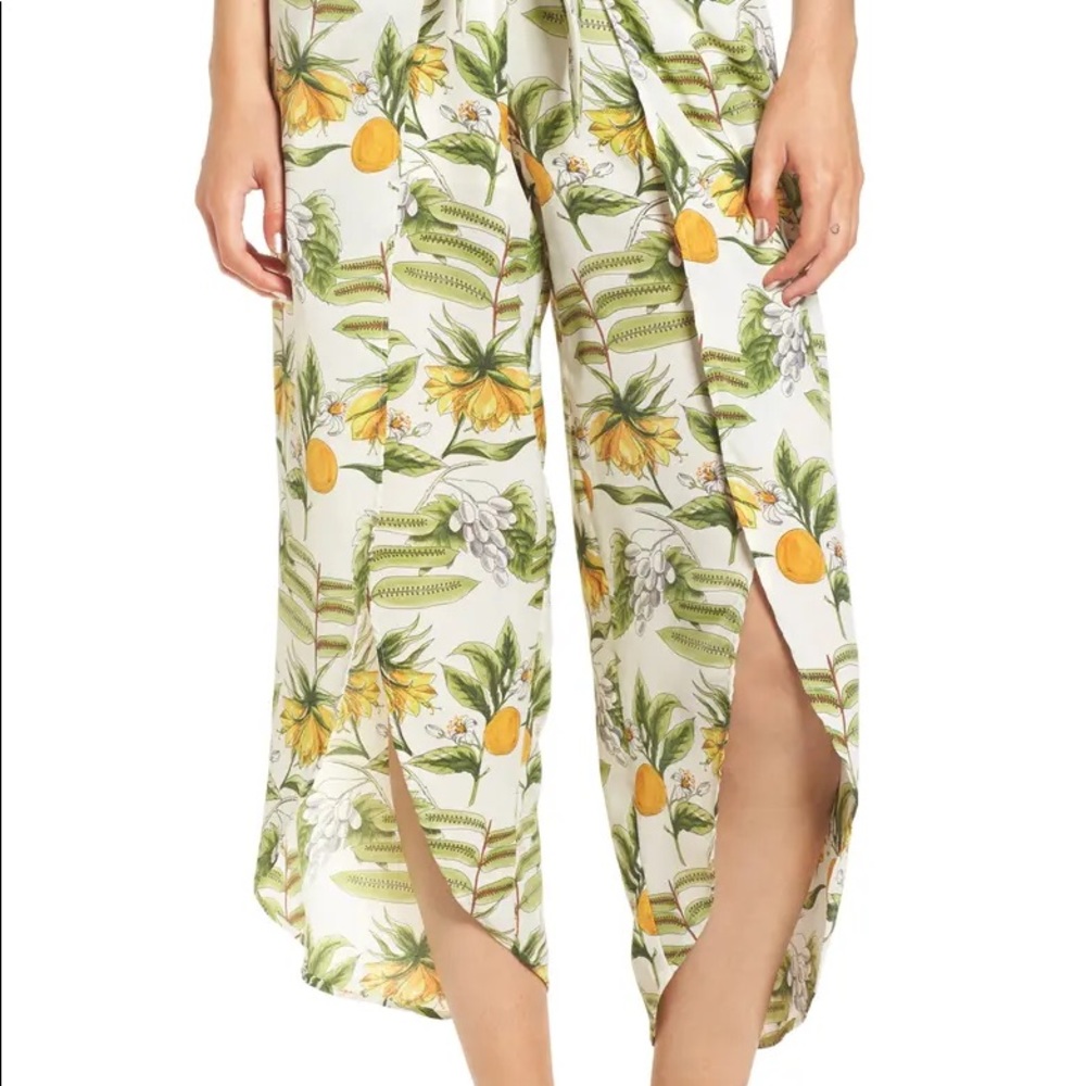 Limonada Citrus Print Split Culottes
LOST + WANDER